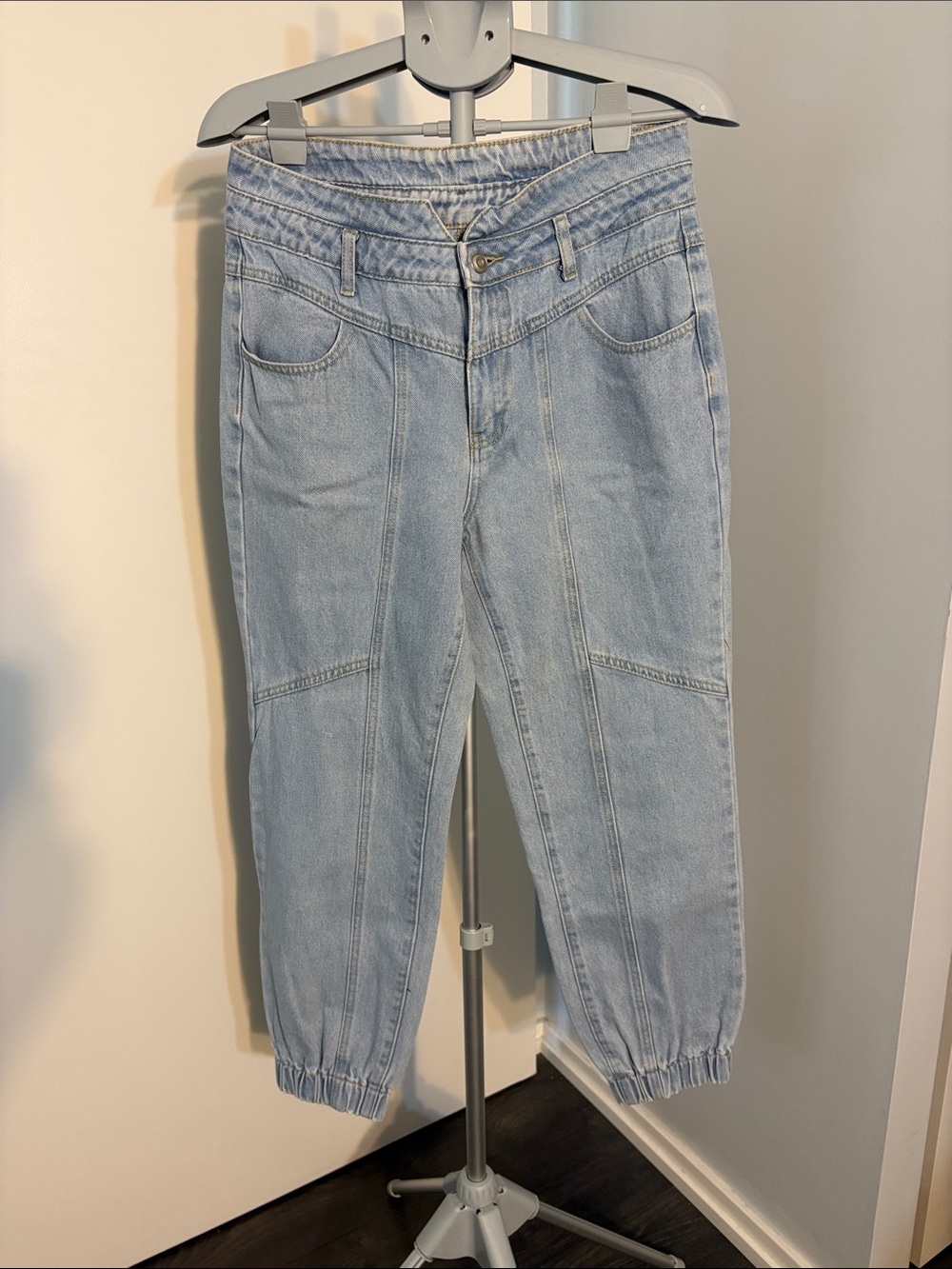 Light Wash Women’s Jeans Jogger